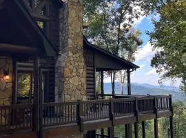 Blue View Lodge, Mountain Views & Movie Theater