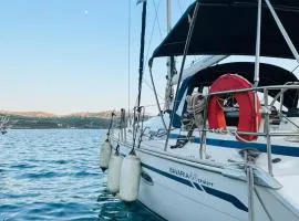 Flotillen Segeln in Griechenland inklusive Skipper und Tourguide 7 Nächte mit 7 Inseln im Ionischen Meer An- und Abreise SAMSTAG Kojencharter und Mitsegeln