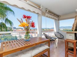 T2 Cannes à 10 min - Piscine - Grand Balcon, hotel v destinaci Le Cannet