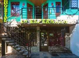 Hostal La Esperanza, hotel con estacionamiento en Leticia