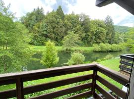 Retreat House River Krka - Hiša oddiha reka Krka, Villa in Krka