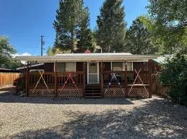 Maverick Retreat In Red River
