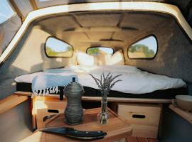 Campingboot Entenkoje, hotel in Buckow