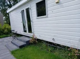Chalet Bosgeluk - close to the woods