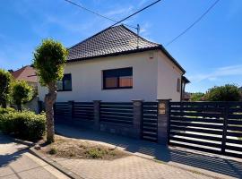 Ezerjó Vendégház, δωμάτιο σε οικογενειακή κατοικία σε Mor