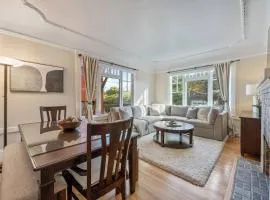 Cozy 2br Retreat With Parking & Laundry