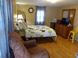 Charming Country 1Bd 1Ba Cabin near Eureka Springs, Beaver Lake and White River, hotel in Eureka Springs