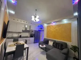 Alan Home 2
