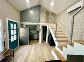 Tiny Private Room #3 in Shared 5BR House with Other Guests