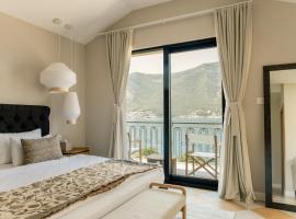 Adiya Signature Hotel - Adults only, hotel com piscina em Kotor