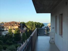 Il Nido del Gabbiano con Terrazza Vista Mare、マルティンシクーロのホテル