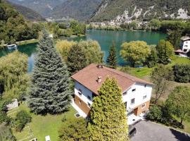 Vila Labod, Unique Villa At The Lake, βίλα σε Most na Soči