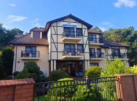 Willa Jandar w Skowronkach