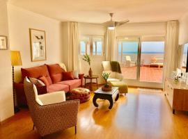 Luxury sea view & beach living, hotel en Garrucha