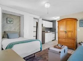 Waterfront Suite Heated Pool 2 mins 2 beach