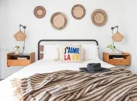 *NEW* The Ambra, Rooftop Skyline View!