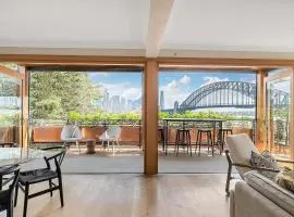 Heatherbrae I - World Class Harbour Bridge Views!