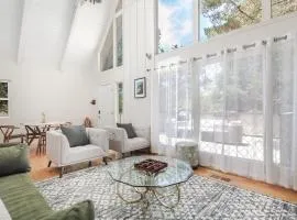 Pet Friendly- Seaglass Home
