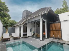 Wild Wild West Ahanagama by Villa H2O, villa in Ahangama