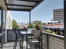 Fremantle Chefs Kitchen Large Balcony