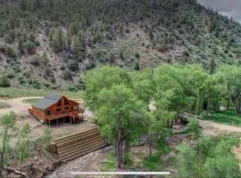 Poncha Creek Mountain Lodge, Near Monarch Mtn