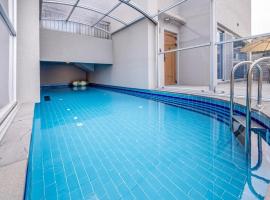 Villa de Hwajin, khách sạn spa ở Hwasan