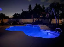 Kiss The Wave - Spacious 4br3ba, Wpoolhot Tub