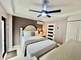 PineRidge Hideaway 1 Bedroom Apartment #1, Hotel in Arouca