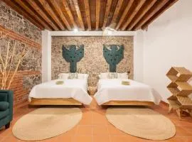 DH3 VIP & Luxurious 2beds APT in Historic Center