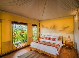 Paddy's Glamping by Manara