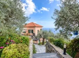 2 Bedroom Nice Home In Pieve Ligure