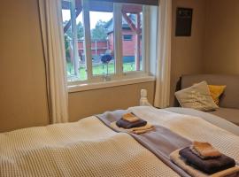 Villa Svale, privat og fredelig，克里斯蒂安桑的便宜飯店