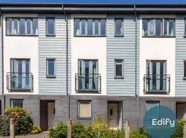 City Centre Townhouse, Sleeps 8, Free Parking