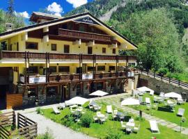 Shatush Hotel, hotel a Courmayeur