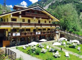 Shatush Hotel, hôtel à Courmayeur