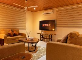 African Retreat-Open to Number of BDR choice plus Space, hotel a Tema