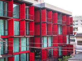 Sleep Box Hotel Sukhumvit 22, hotel in Bangkok