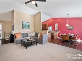 Spacious 5 Bedroom Retreat with Hot Tub