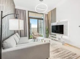Modern 1BR apartment in Burj Crown