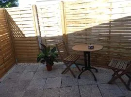 2 Bed House, Parking and Courtyard, Villemomble, Paris