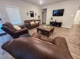 Spacious 2 Kings Fast Wifinear Plants