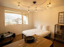 L'Atelier Shelby - Parking & balcon, hotel i Albertville