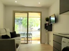 Studio with pool in the heart of Sanary-sur-Mer