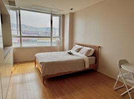 Cozy Modern Studio at Shin-Bundang Line, acomoda&ccedil;&atilde;o em Seongnam