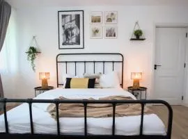 FLH - Emily's Secret