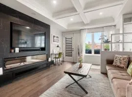 Luxury Etobicoke Townhouse Minutes Away from Waterfront