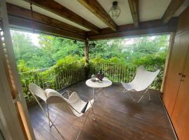 Villa mit Pool & Sauna am See, hotel din Starnberg