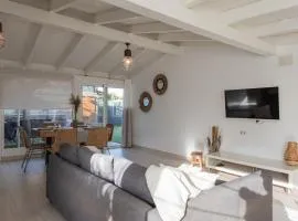 Tetir black House