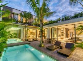Casa Hugo2 3BR Luxury Oasis in Central Canggu, hotel v destinaci Tumbak Bayuh