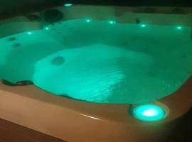 Spacious on Sarita, hotel a Cromwell